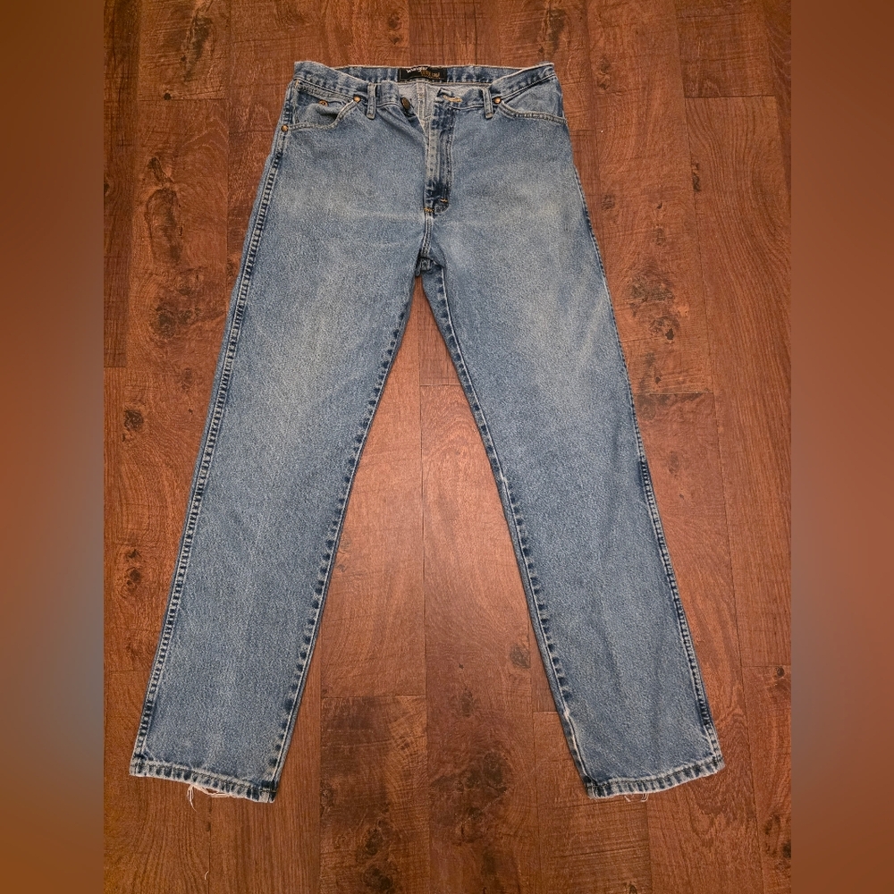 Wrangler George Strait Collection Men's Straight Blue Jeans
